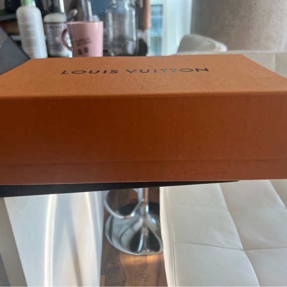 Authentic Louis Vuitton box and dust bag - Picture 2 of 5
